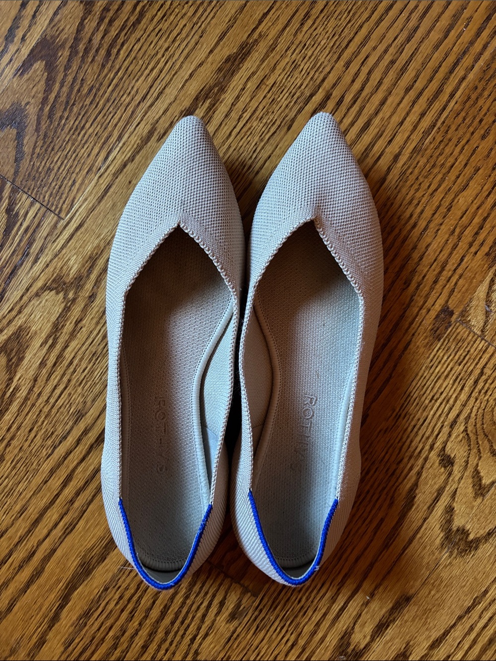Rothy’s Beige Pointed-Toe Knit Flats with Blue Trim